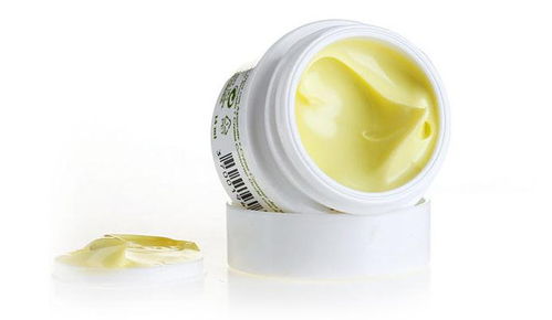 高美堂化妝品 產(chǎn)品形象與店鋪裝修美學(xué)，融合通訊設(shè)備的科技新體驗(yàn)